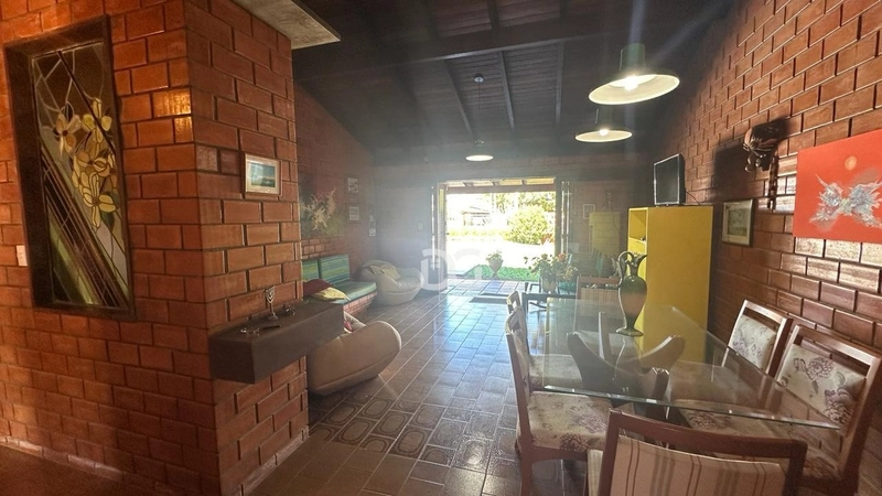 CASA COM PISCINA PARA VENDA: 8ª foto da galeria de imagens do imóvel