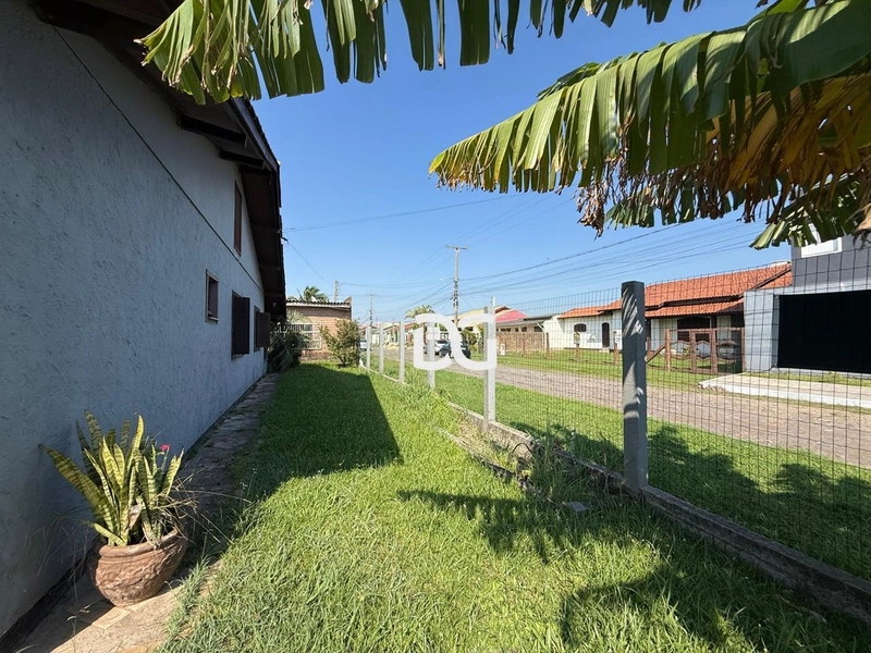 Casa térrea de esquina, ideal para quem busca conforto e praticidade.: 4ª foto da galeria de imagens do imóvel