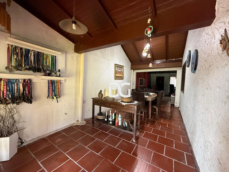 Casa térrea de esquina, ideal para quem busca conforto e praticidade.: 10ª foto da galeria de imagens do imóvel