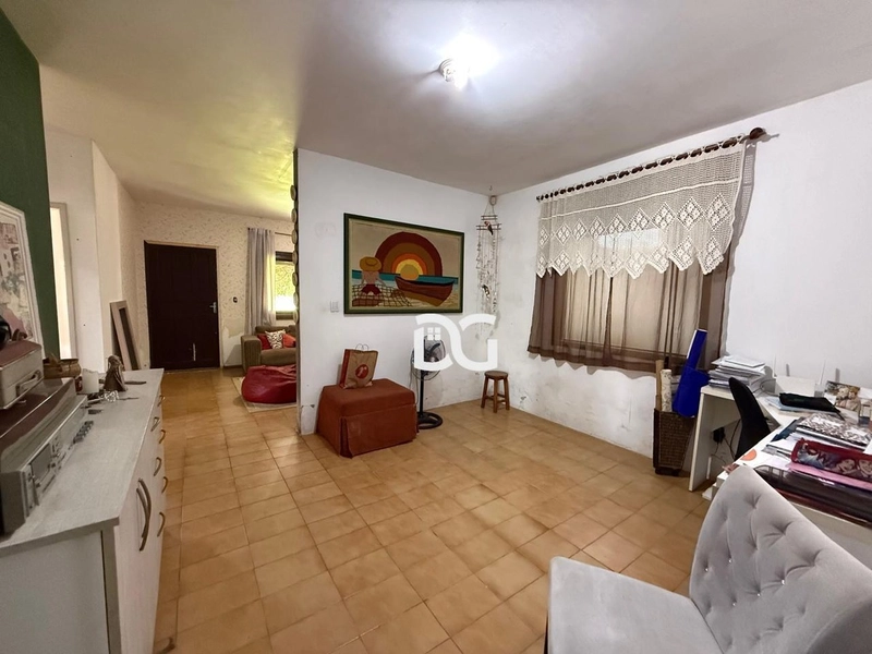 Casa térrea de esquina, ideal para quem busca conforto e praticidade.: 12ª foto da galeria de imagens do imóvel