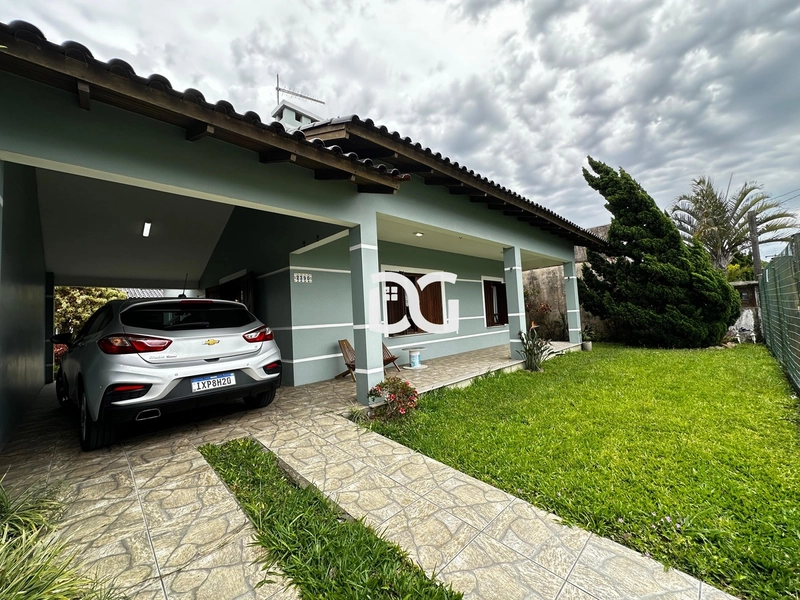 Ampla casa composta por 6 dormitórios, ideal para famílias grandes: 3ª foto da galeria de imagens do imóvel