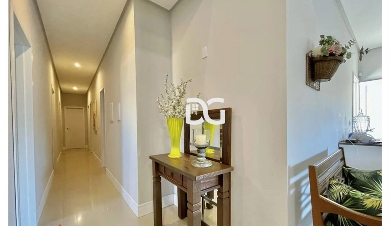 Casa composta de 3 dormitórios e pé direito alto: 12ª foto da galeria de imagens do imóvel