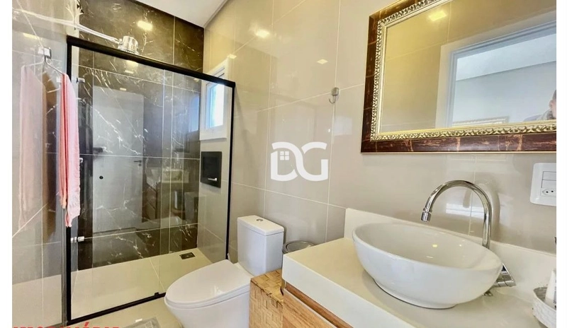 Casa composta de 3 dormitórios e pé direito alto: 16ª foto da galeria de imagens do imóvel