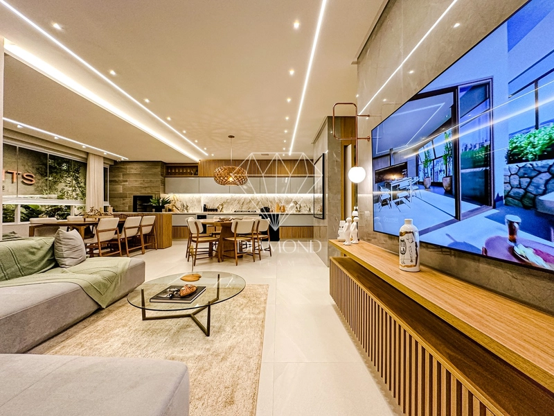Apartamento de 3 Suítes próximo à Praça do Sol: 1ª foto da galeria de imagens do imóvel