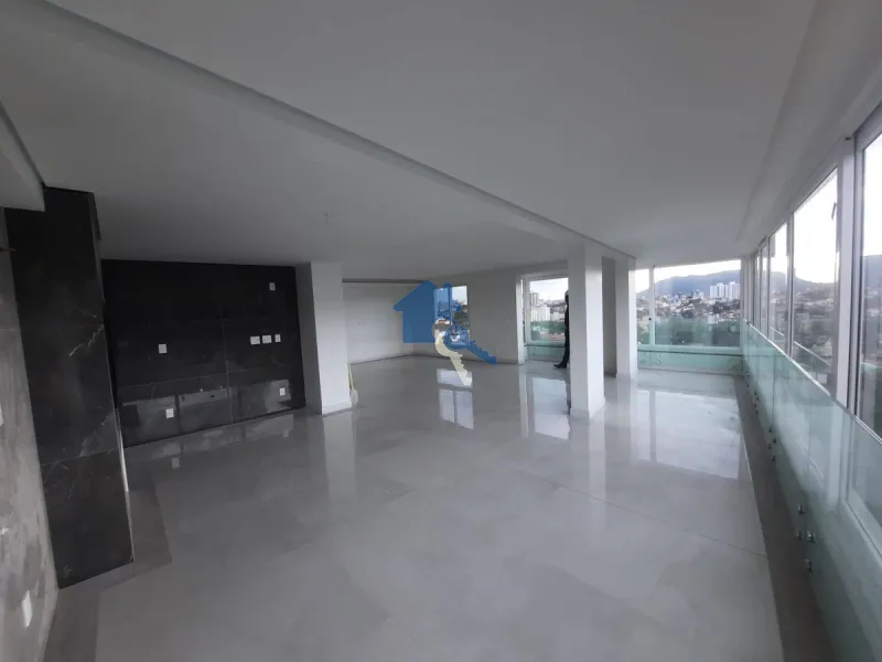Apartamento à Venda com 228m², 3 Dormitórios e 3 vagas: 4ª foto da galeria de imagens do imóvel