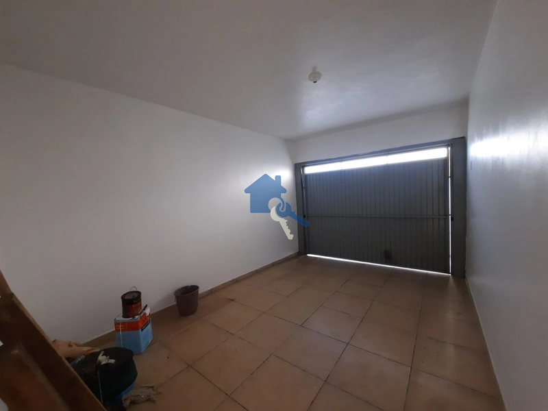 Casa 3 dormitórios com garagem: 11ª foto da galeria de imagens do imóvel