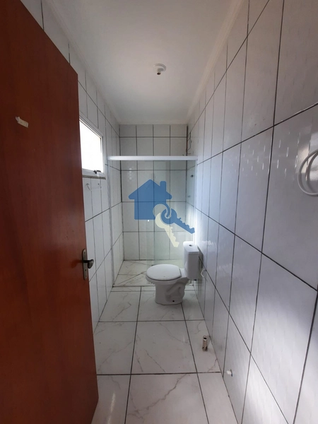 Casa 3 dormitórios com garagem: 7ª foto da galeria de imagens do imóvel