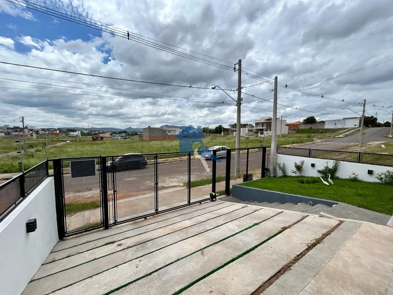Casa 3 dormitórios sendo 1 suíte, garagem para 2 carros: 3ª foto da galeria de imagens do imóvel