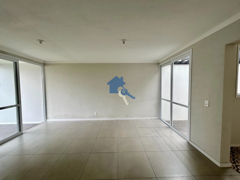 Casa 03 dormitórios com suíte bairro Tomazzetti.: 21ª foto da galeria de imagens do imóvel