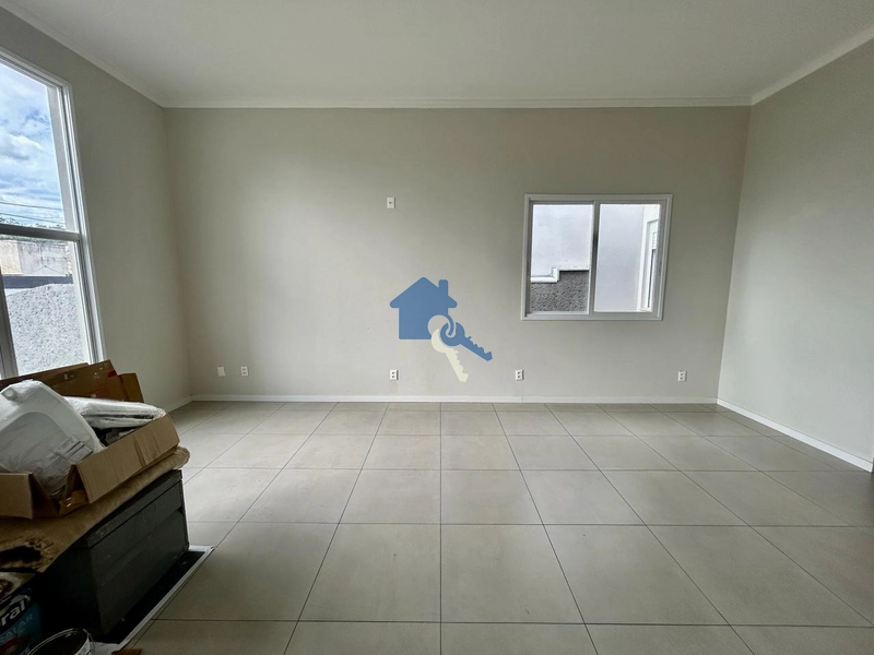Casa 03 dormitórios com suíte bairro Tomazzetti.: 5ª foto da galeria de imagens do imóvel