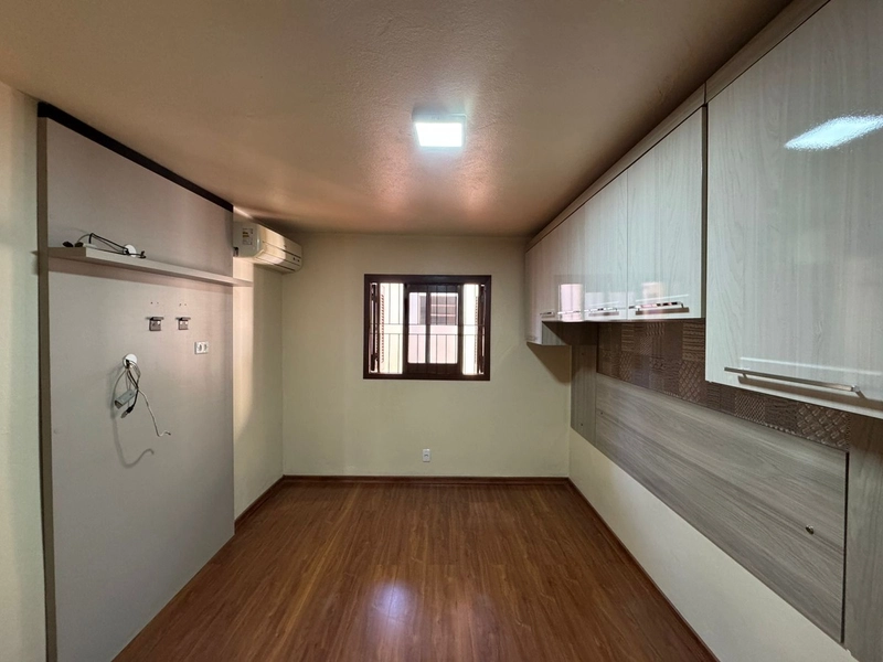 Casa térria 2 dormitórios 2 banheiros garagem para 2 carros: 14ª foto da galeria de imagens do imóvel