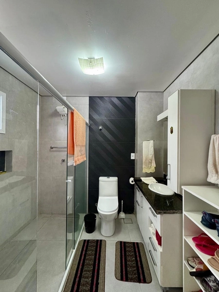 Casa com 5 dormitórios em condomínio, localizada próximo à UFSM: 16ª foto da galeria de imagens do imóvel