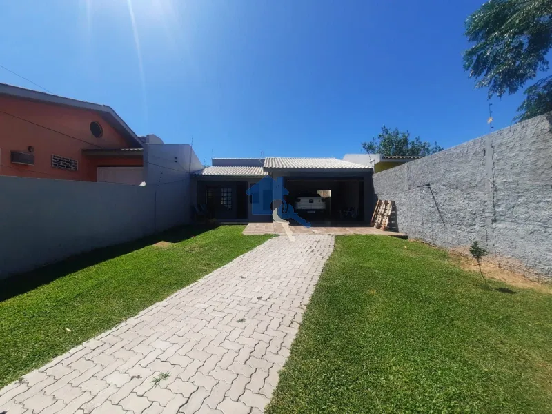 Casa 2 dormitórios com garagem lado a lado: 2ª foto da galeria de imagens do imóvel
