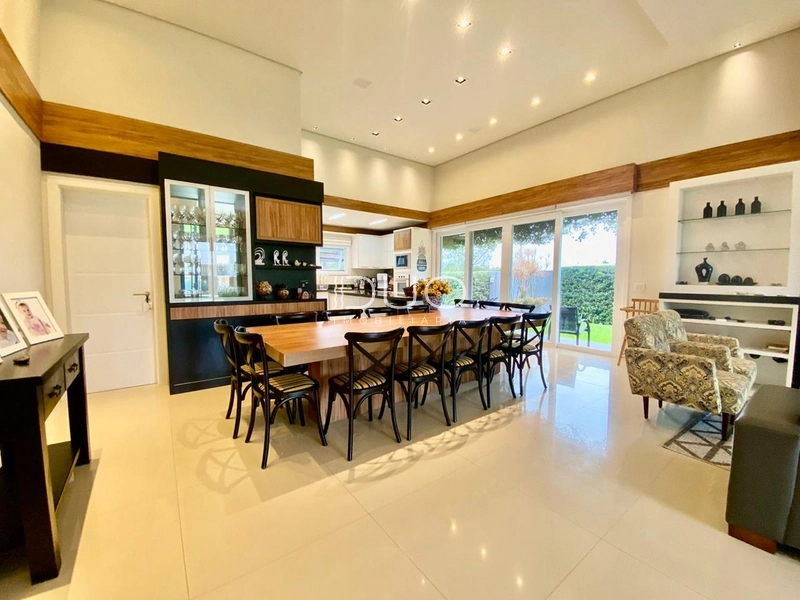 CASA COM 05 SUÍTES EM XANGRI-LÁ: 17ª foto da galeria de imagens do imóvel