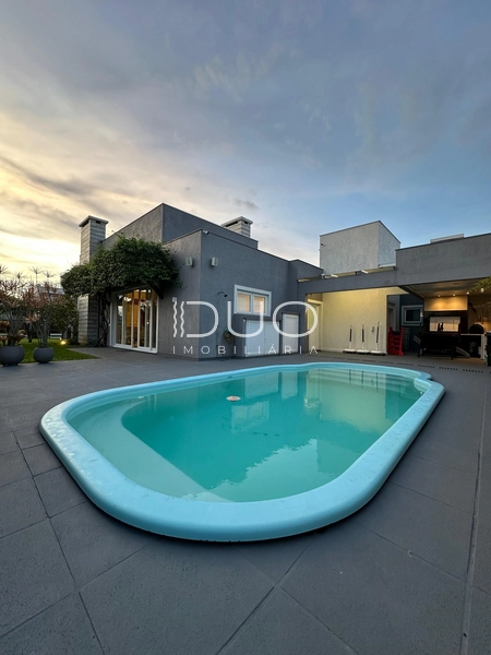 CASA COM 05 SUÍTES EM XANGRI-LÁ: 11ª foto da galeria de imagens do imóvel