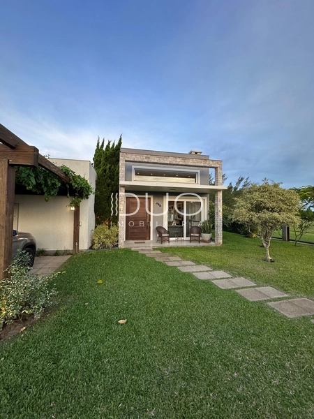 CASA COM 05 SUÍTES EM XANGRI-LÁ: 2ª foto da galeria de imagens do imóvel
