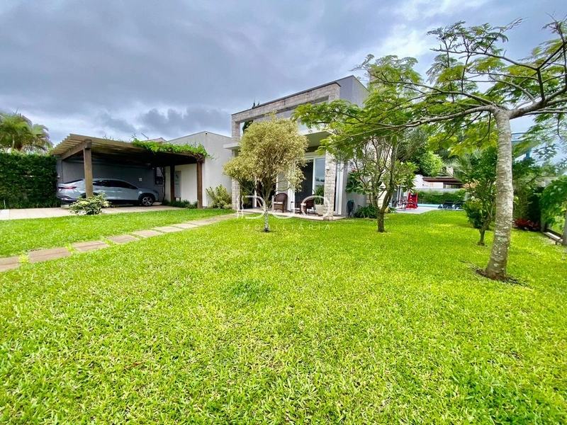 CASA COM 05 SUÍTES EM XANGRI-LÁ: 4ª foto da galeria de imagens do imóvel