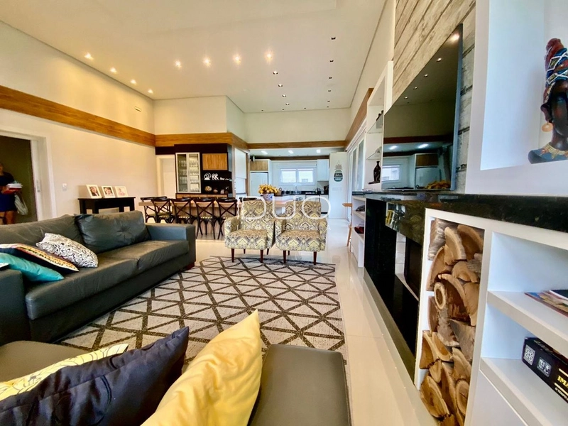 CASA COM 05 SUÍTES EM XANGRI-LÁ: 13ª foto da galeria de imagens do imóvel