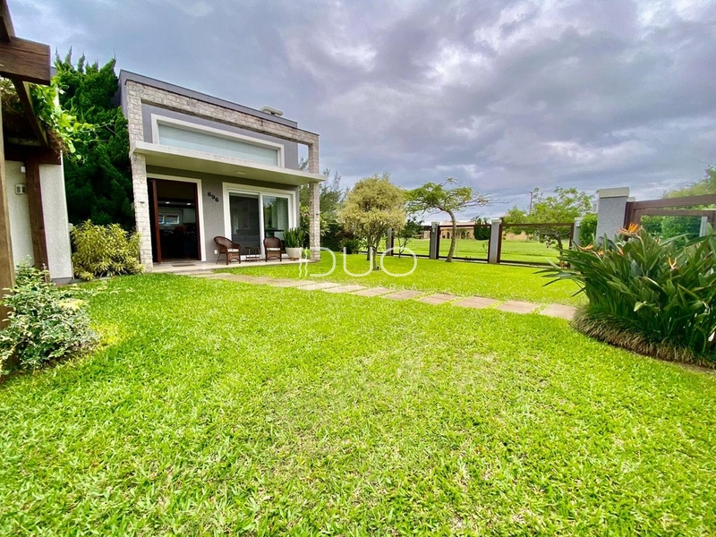 CASA COM 05 SUÍTES EM XANGRI-LÁ