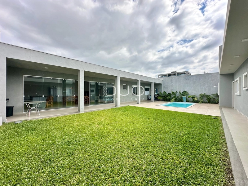 CASA EM XANGRI-LÁ EM CAPÃO DA CANOA: 5ª foto da galeria de imagens do imóvel