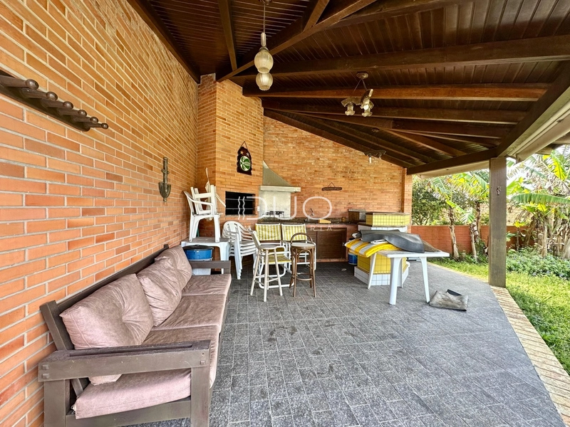 CASA EM XANGR-LÁ DE 3 DOMITÓRIOS: 7ª foto da galeria de imagens do imóvel