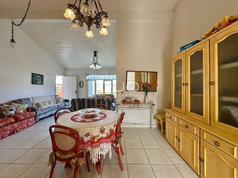 CASA EM XANGR-LÁ DE 3 DOMITÓRIOS: 5ª foto da galeria de imagens do imóvel