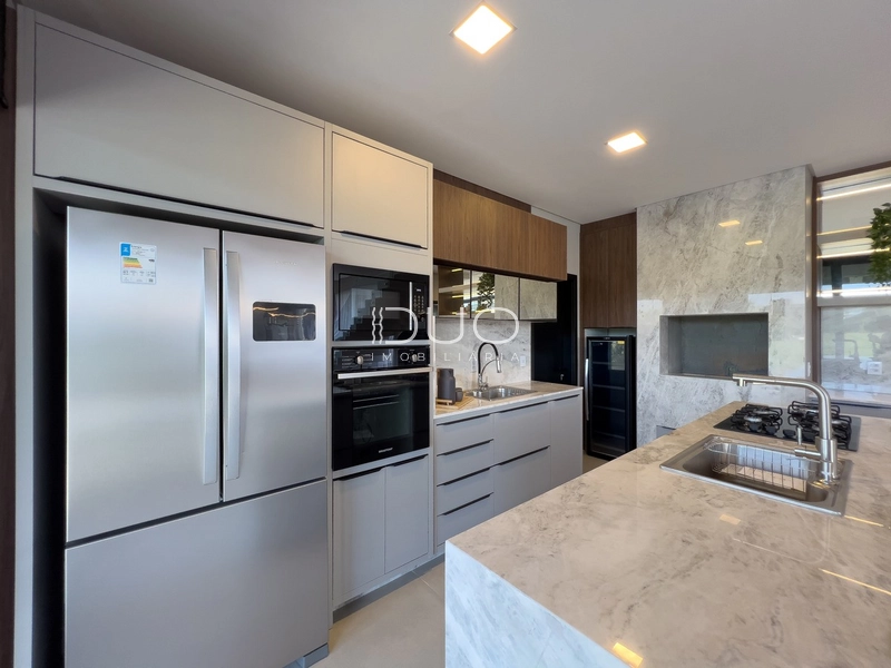 SOBRADO NO CONDOMÍNIO LAGO DO PASSO EM ATLÂNTIDA SUL: 18ª foto da galeria de imagens do imóvel