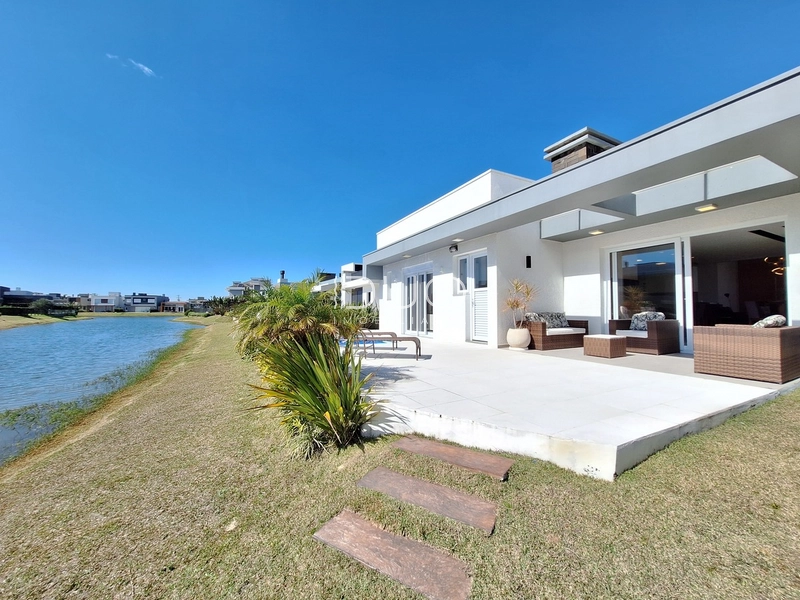 CASA TÉRREA NO CONDOMÍNIO RIVIERA EM XANGRI-LÁ: 49ª foto da galeria de imagens do imóvel