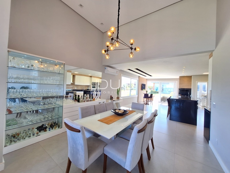 CASA TÉRREA NO CONDOMÍNIO RIVIERA EM XANGRI-LÁ: 13ª foto da galeria de imagens do imóvel