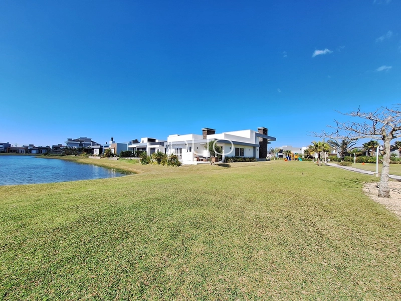 CASA TÉRREA NO CONDOMÍNIO RIVIERA EM XANGRI-LÁ: 56ª foto da galeria de imagens do imóvel