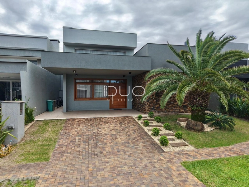 SOBRADO NO CONDOMÍNIO CAPÃO ILHAS