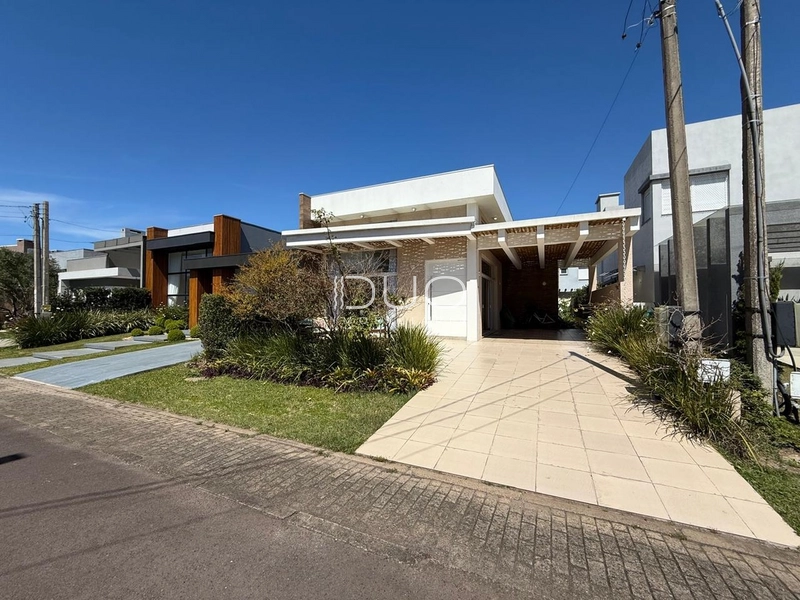 CASA NO CONDOMÍNIO LAS PALMAS EM XANGRI-LÁ