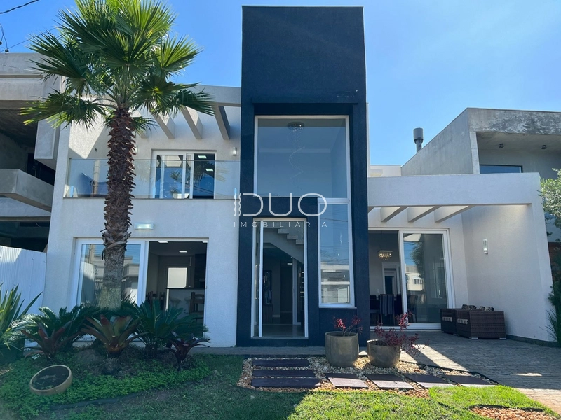 CASA NO CONDOMÍNIO LAS PALMAS EM XANGRI-LÁ