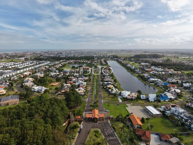 CASA COM 4 DORMITÓRIOS NO CONDOMÍNIO LAGOS PARK: 35ª foto da galeria de imagens do imóvel