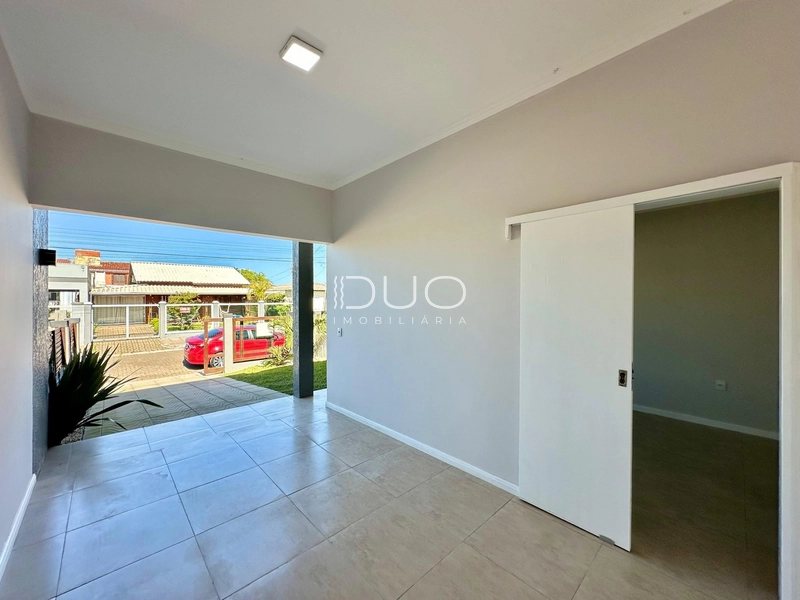 CASA COM 2 DORMITÓRIOS EM XANGRI-LÁ: 3ª foto da galeria de imagens do imóvel