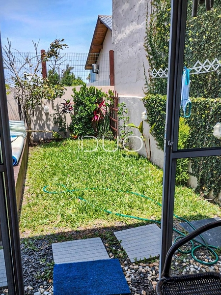 CASA EM XANGRI-LÁ: 3ª foto da galeria de imagens do imóvel