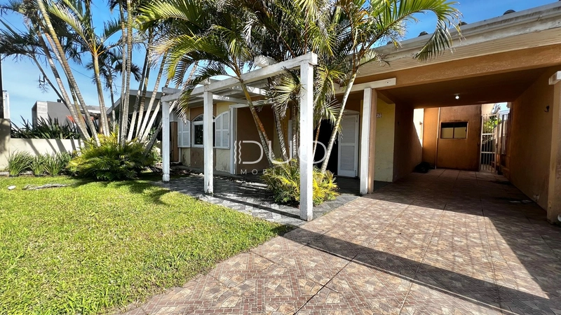 CASA EM XANGRI-LÁ: 1ª foto da galeria de imagens do imóvel
