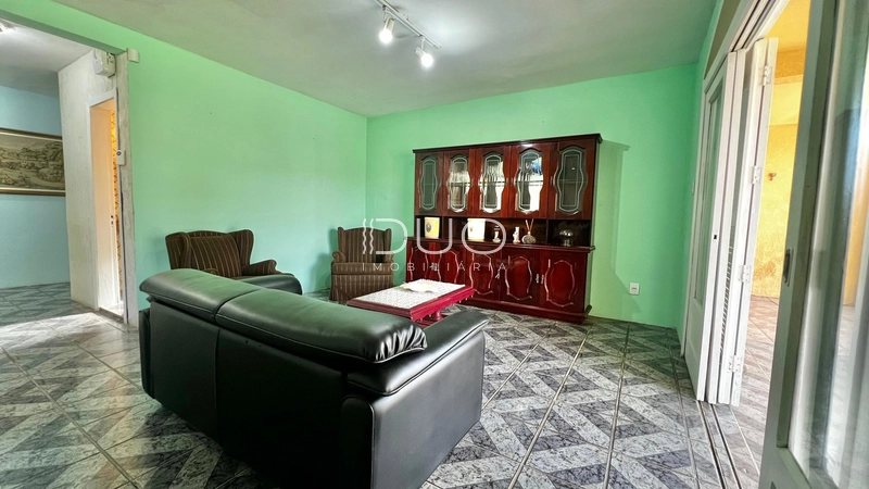 CASA EM XANGRI-LÁ: 4ª foto da galeria de imagens do imóvel