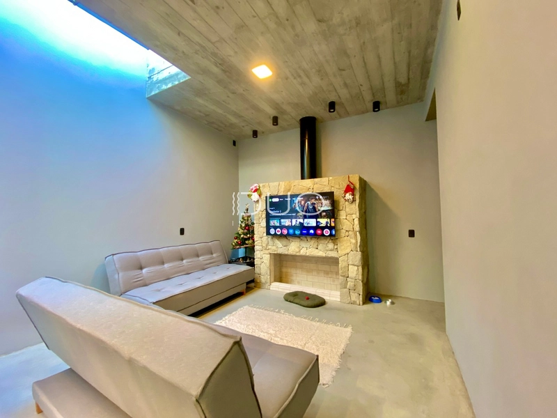 CASA NO BAIRRO ARPOADOR EM XANGRI-LÁ: 12ª foto da galeria de imagens do imóvel