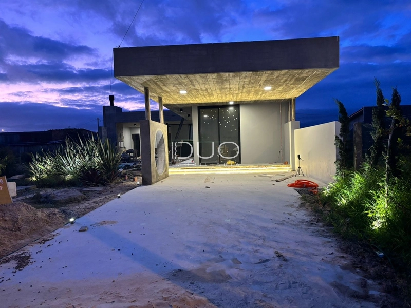 CASA NO BAIRRO ARPOADOR EM XANGRI-LÁ: 2ª foto da galeria de imagens do imóvel