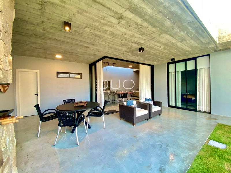 CASA NO BAIRRO ARPOADOR EM XANGRI-LÁ: 7ª foto da galeria de imagens do imóvel