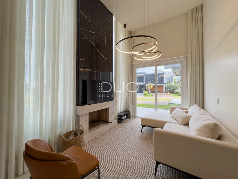 CASA COM 3 SUÍTES À VENDA NO CONDOMÍNIO DUBAI: 2ª foto da galeria de imagens do imóvel