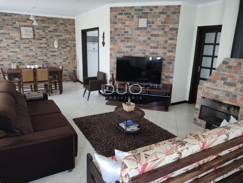 CASA EM XANGRI-LÁ: 13ª foto da galeria de imagens do imóvel