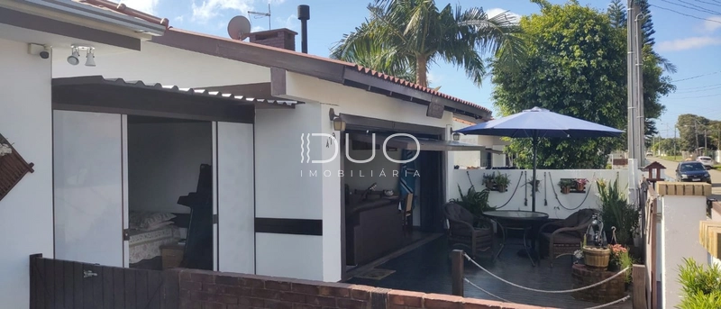 CASA EM XANGRI-LÁ: 4ª foto da galeria de imagens do imóvel