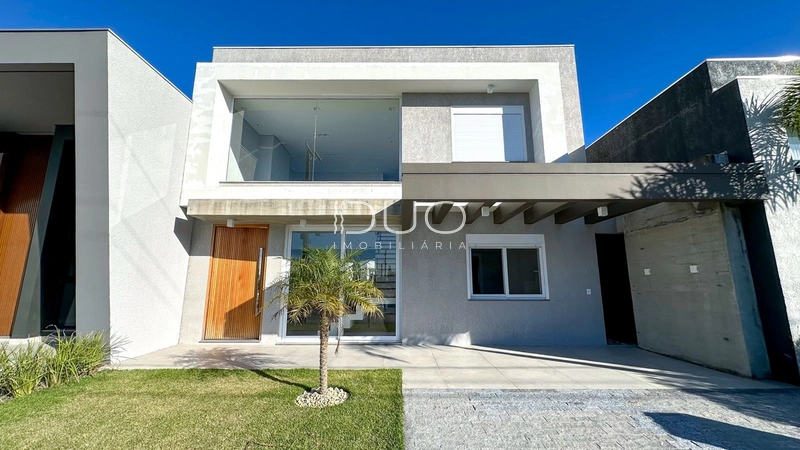 SOBRADO NO CONDOMÍNIO SUNSET EM XANGRI-LÁ