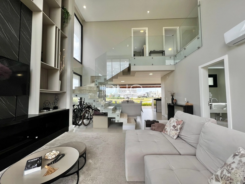 SOBRADO NO CONDOMÍNIO RIVIERA EM XANGRI-LÁ: 5ª foto da galeria de imagens do imóvel