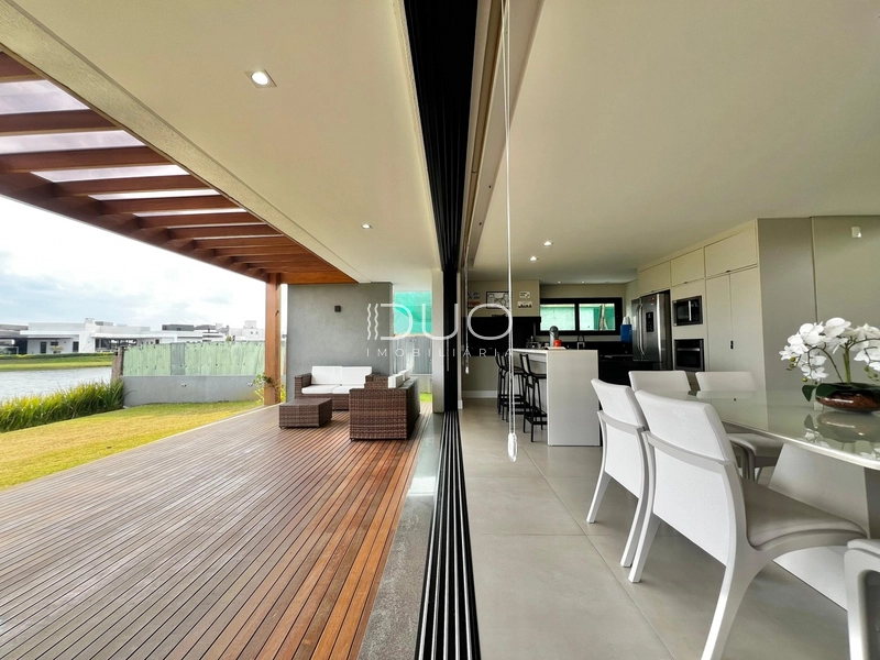 SOBRADO NO CONDOMÍNIO RIVIERA EM XANGRI-LÁ: 14ª foto da galeria de imagens do imóvel