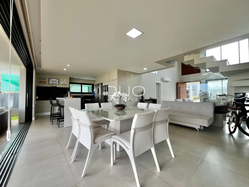 SOBRADO NO CONDOMÍNIO RIVIERA EM XANGRI-LÁ: 11ª foto da galeria de imagens do imóvel