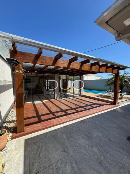 CASA COM 3 DORMITÓRIOS EM XANGRI-LÁ: 4ª foto da galeria de imagens do imóvel