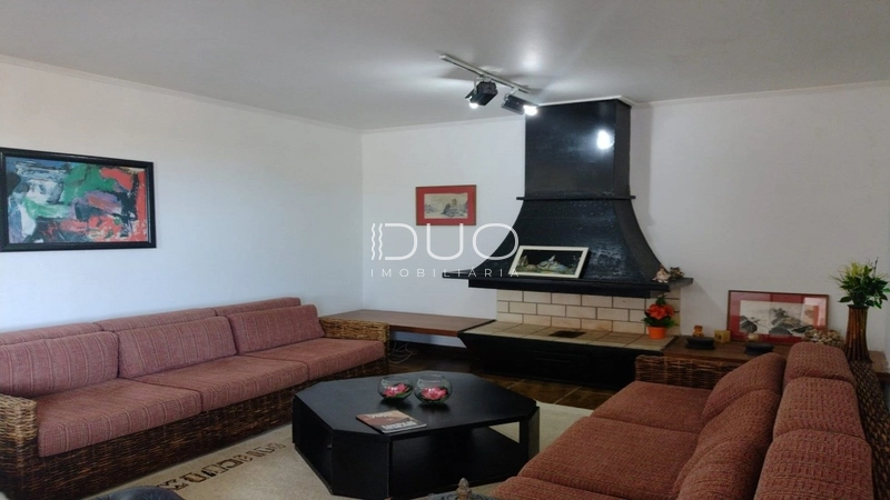 CASA COM 4 DORMITÓRIOS EM XANGRI-LÁ: 2ª foto da galeria de imagens do imóvel